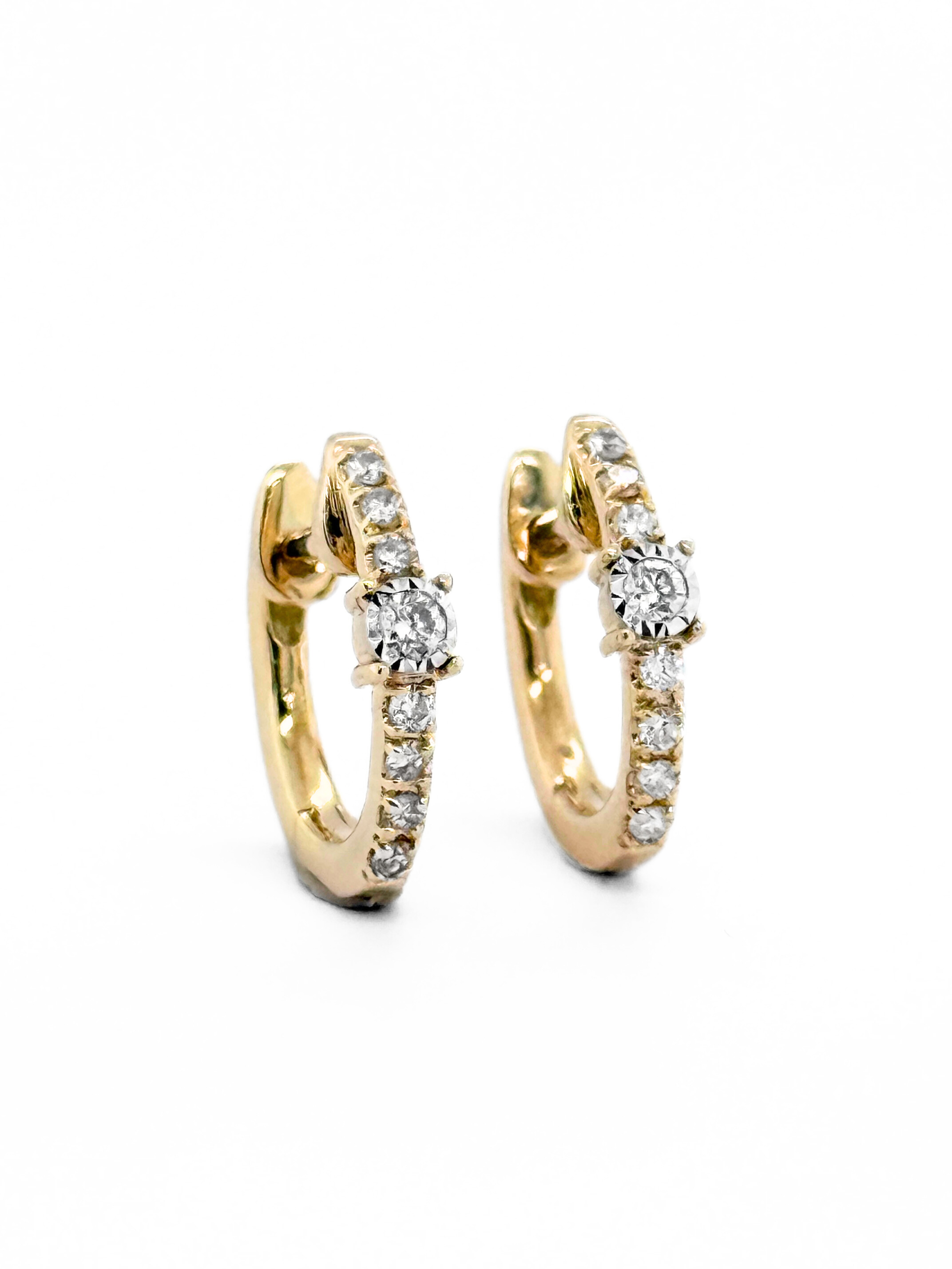 Huggie Earring-400245